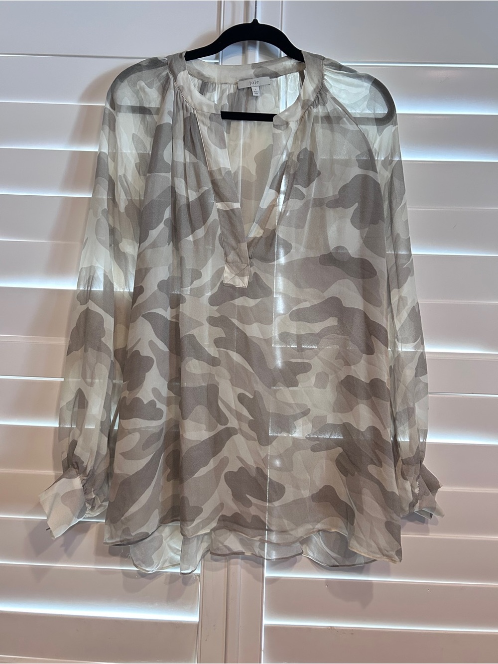 Joie Women's Cream and Gray Floral Print Blouse